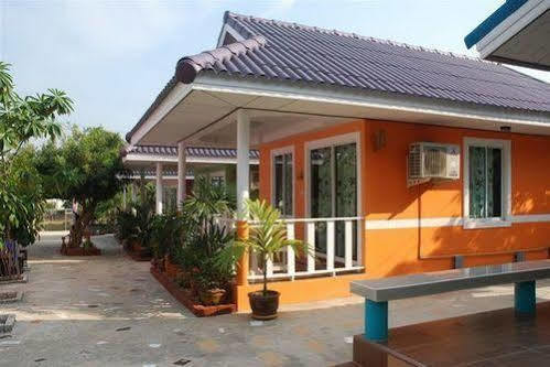Baan Im Em Hotel Pattaya Exterior photo